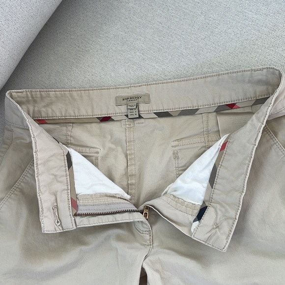 Low rise Burberry shorts - Picture 4 of 11